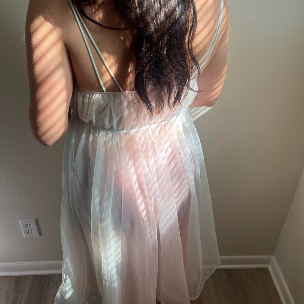 Vintage rainbow sheer negligee - Picture 4 of 8